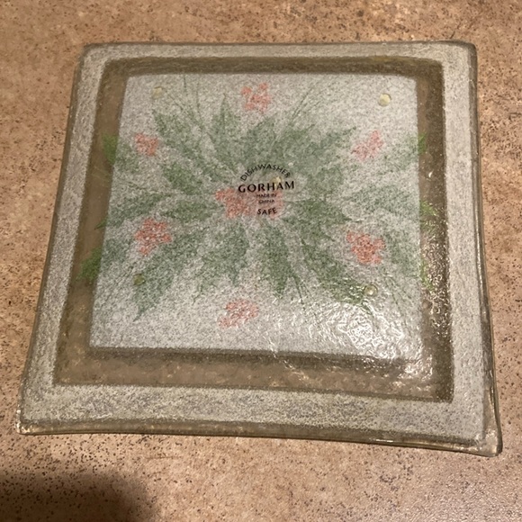 Gorham HOLLY GLASS DISH - Picture 7 of 10